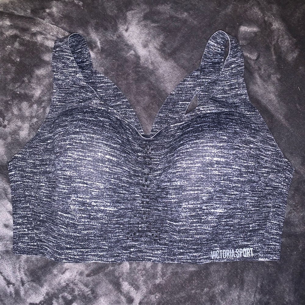 Victoria Secret Sports Bra 36DD